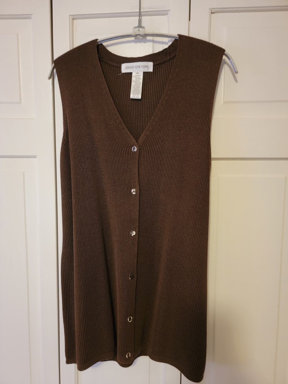 Jones New York Brown Sleeveless Button-Front Knit Shirt Size M NWT